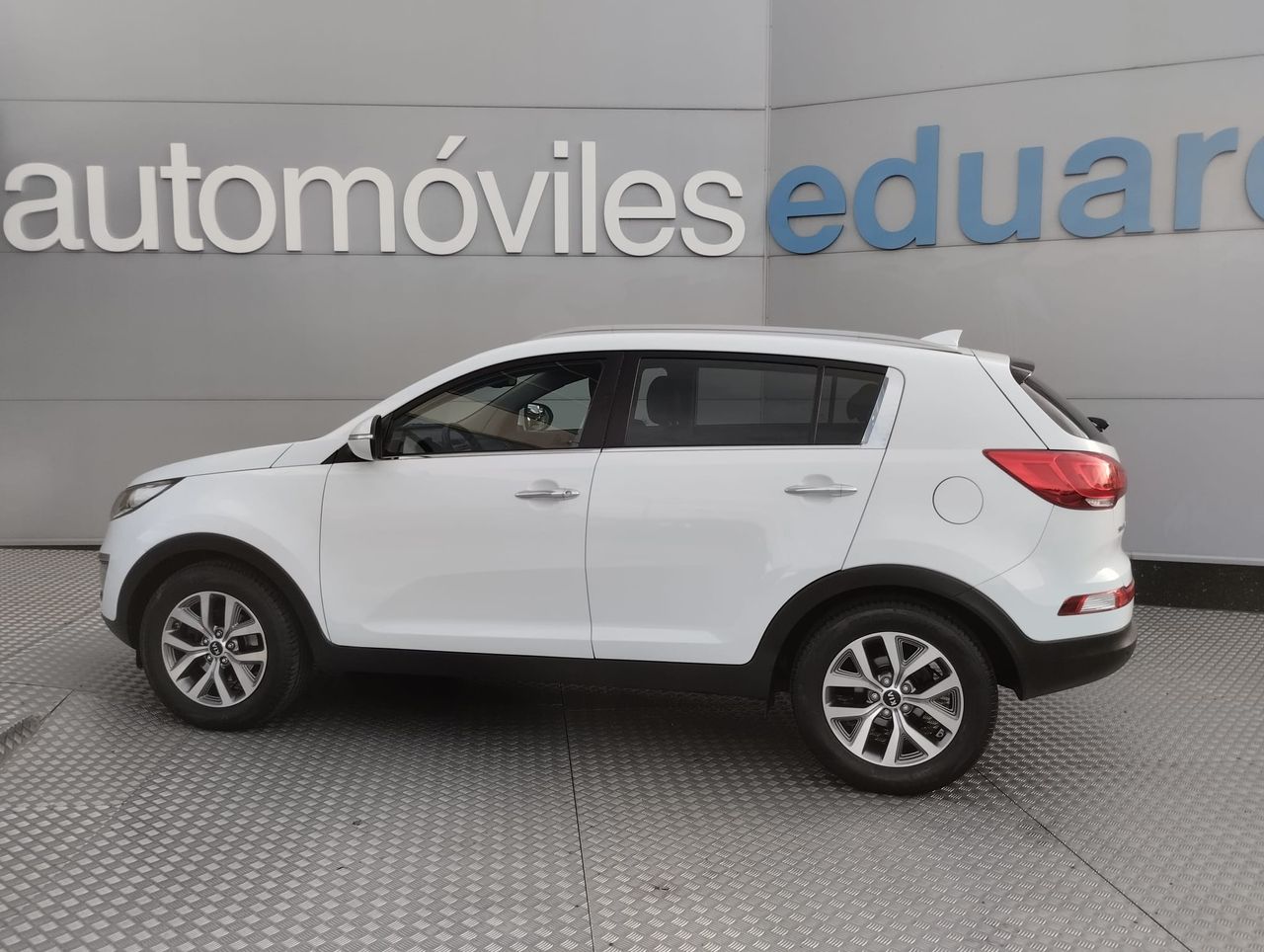 Kia Sportage 1.6 GDi 135 CV X-Tech 4x2 Eco-Dynamics - Foto 7