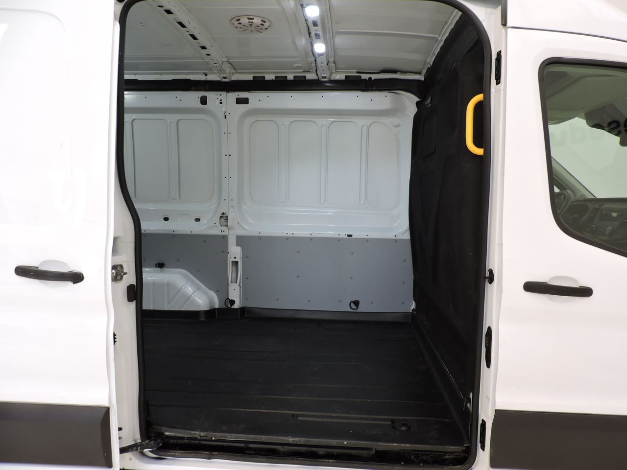 Ford Transit Furgón L2H2 VAN Delantera 130 - Foto 13