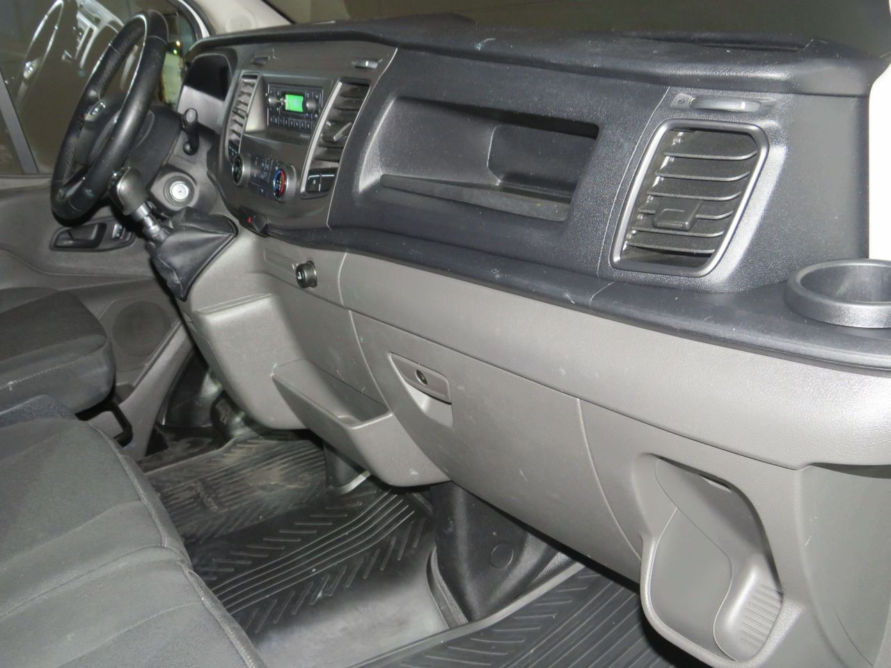 Ford Transit Furgón L2H2 VAN Delantera 130 - Foto 9