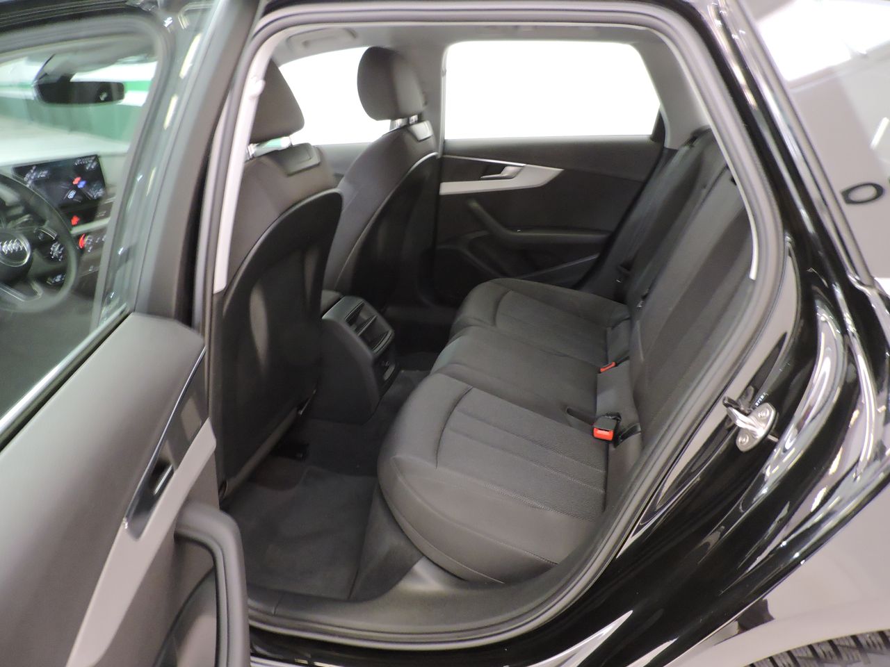 Audi A4 A4 Avant 30 TDI 136 S tronic Business line - Foto 11