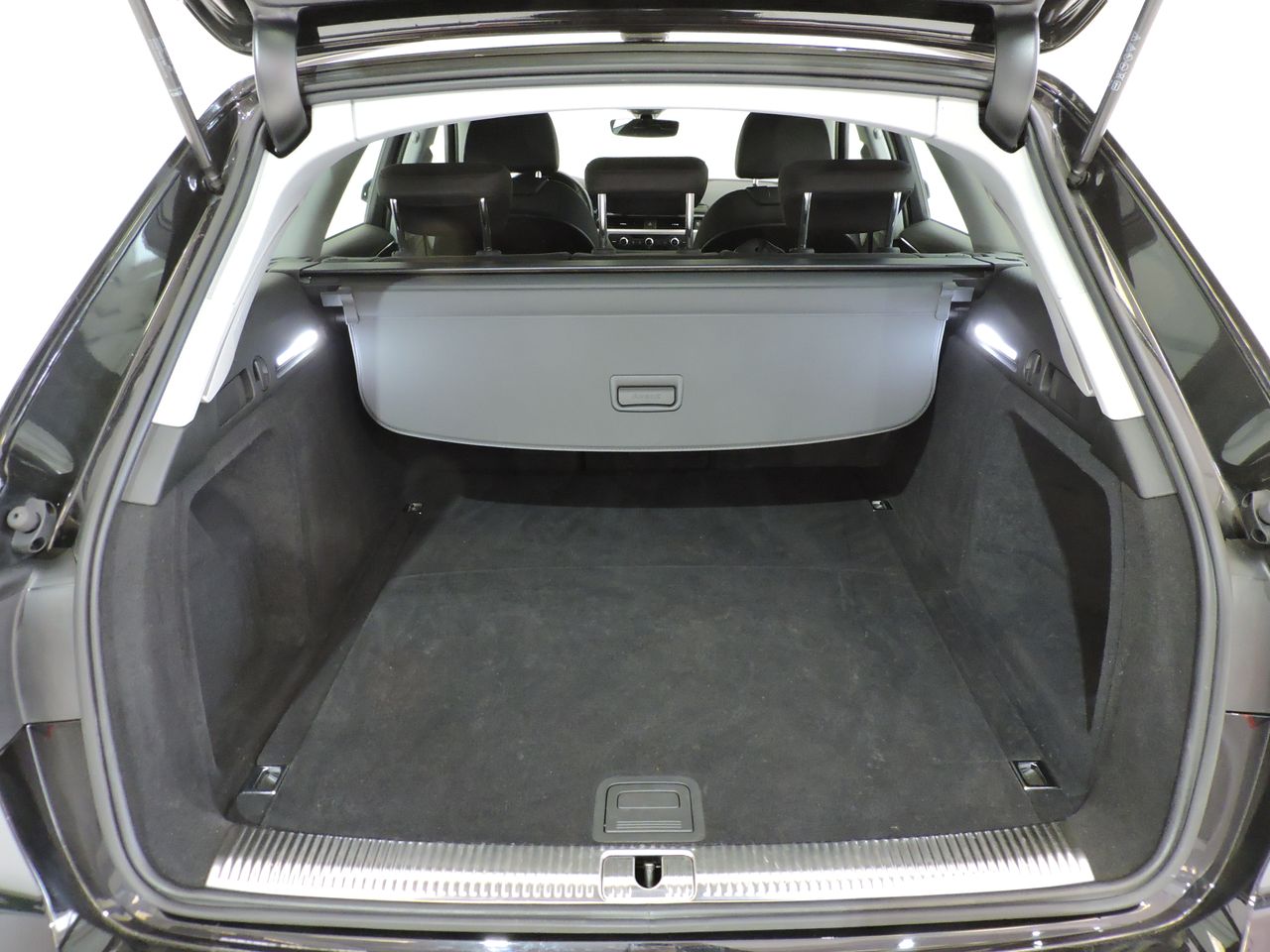 Audi A4 A4 Avant 30 TDI 136 S tronic Business line - Foto 16