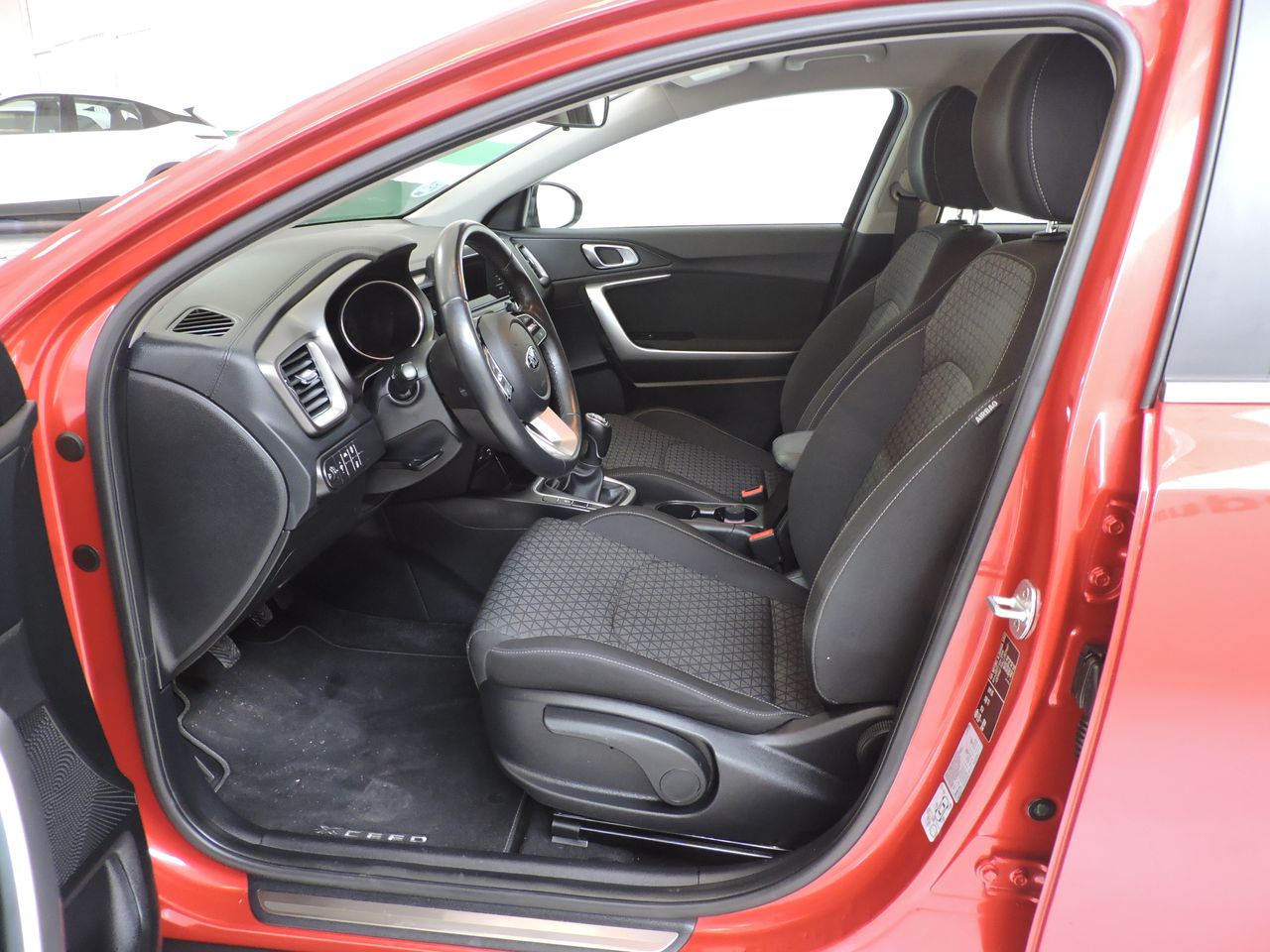 Kia XCeed 1.0 T-GDI CONCEPT 120CV - Foto 10