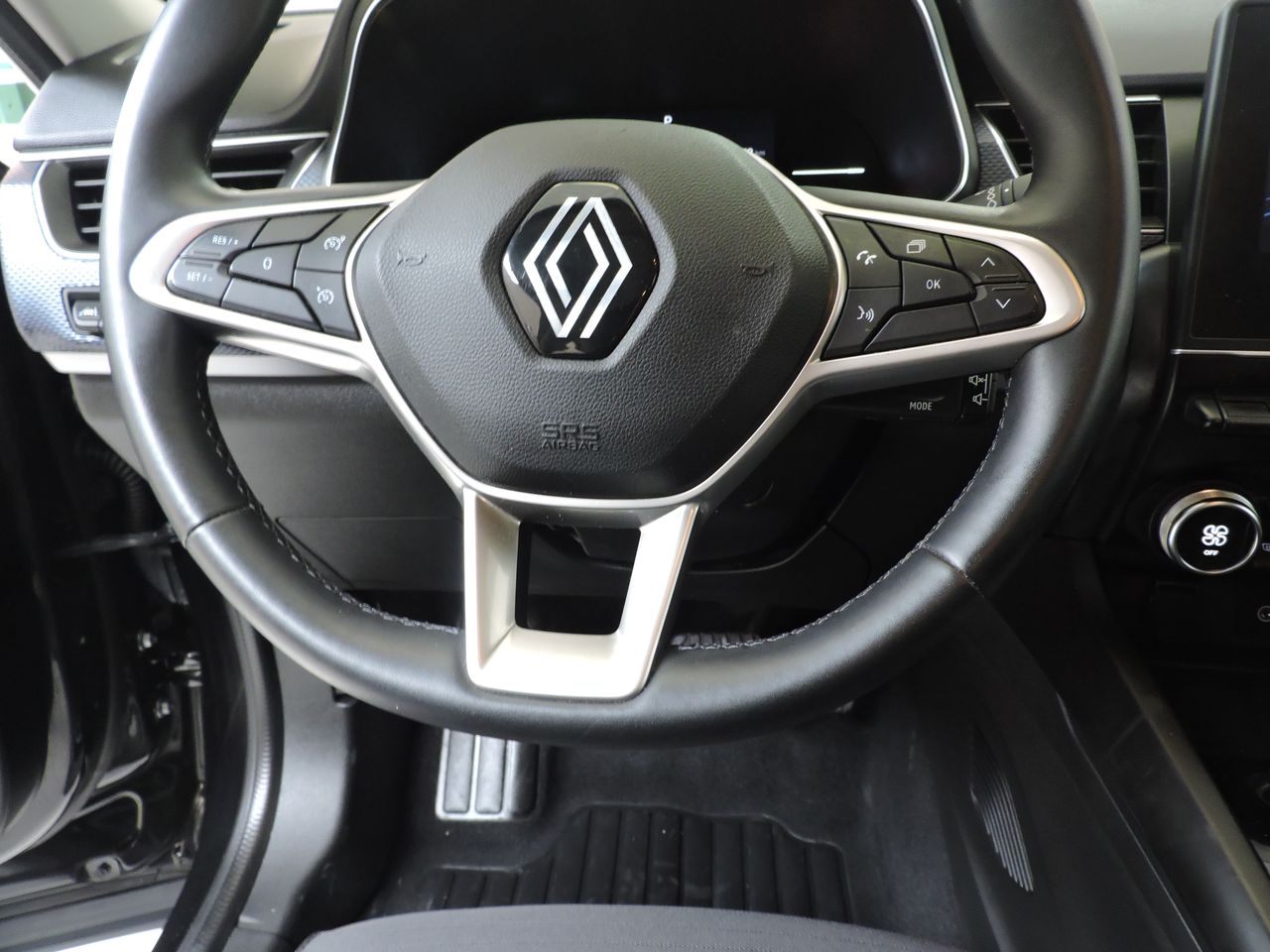 Renault Arkana TCe 140CV EDC mild hybrid Evolution - Foto 9