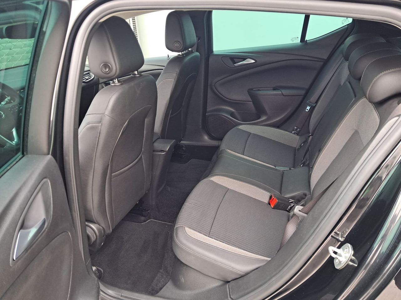 Opel Astra 5p Elegance 1.2 Turbo 107 kW (145 CV) - Foto 11