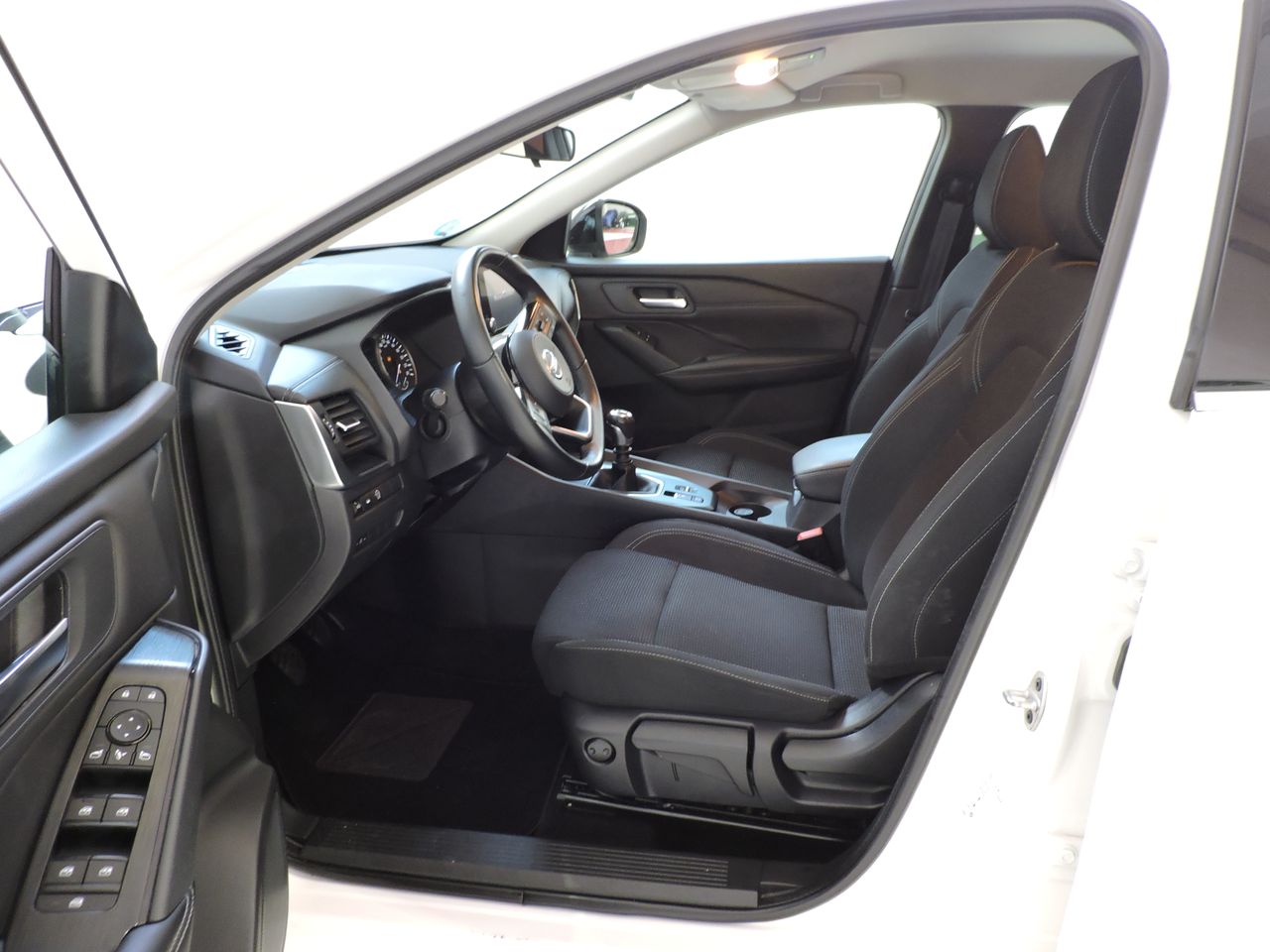 Nissan Qashqai DIG-T 103 kW (140 CV) mHEV 12V Acenta - Foto 8