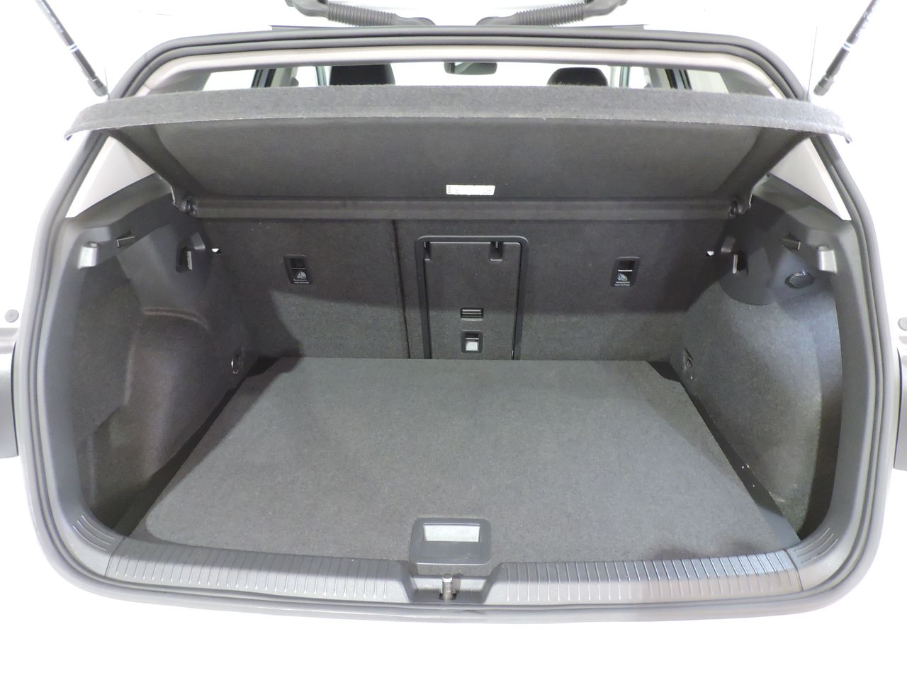 Volkswagen Golf Life 1.0 eTSI 81 kW (110 CV) DSG 7 vel. - Foto 15