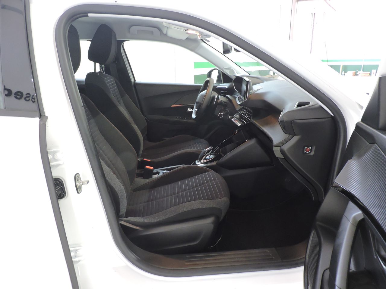 Peugeot 2008 Active Business 1.5 HDi 130CV - Foto 13