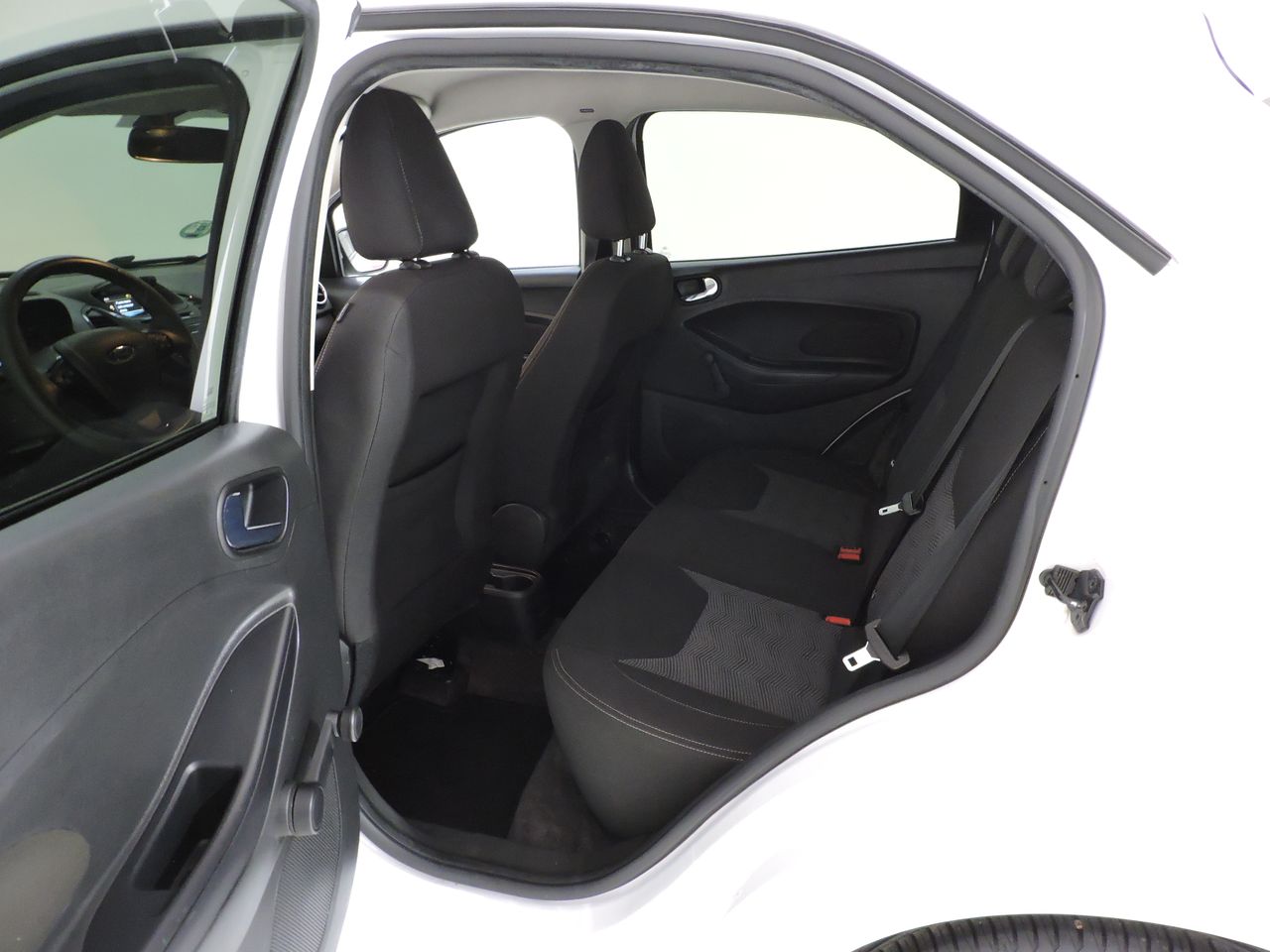 Ford Ka KA+ Ultimate 1.19 Ti-VCT 63 kW (85 CV) - Foto 11