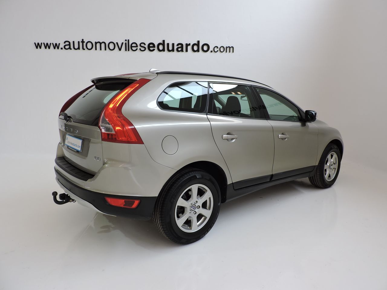 Volvo XC60 Kinetic D3 Aut. - Foto 5