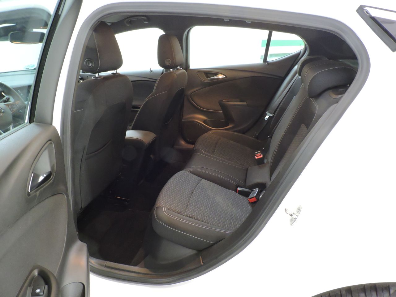 Opel Astra 5p Dynamic 1.4 Turbo 92 kW (125 CV) - Foto 9