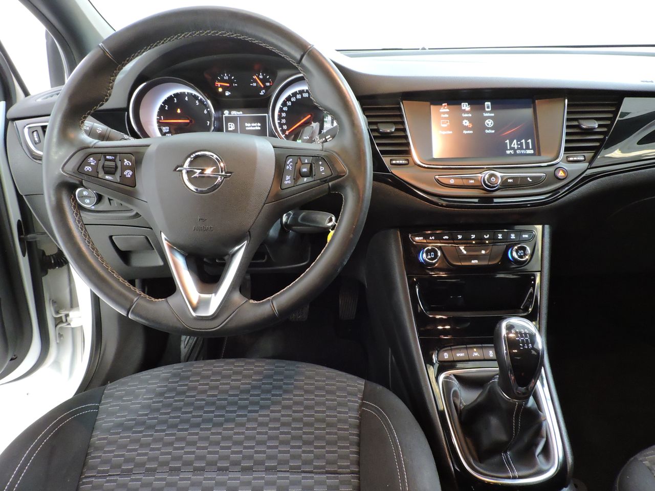 Opel Astra 5p Dynamic 1.4 Turbo 92 kW (125 CV) - Foto 7