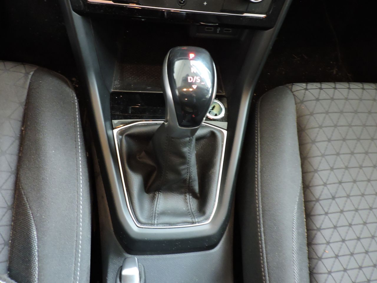 Volkswagen T-Cross 1.0 TSI 115cv DSG Advance - Foto 12