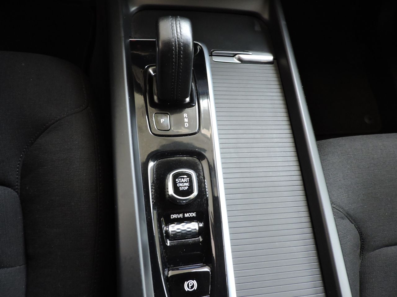 Volvo XC60 XC60 B4 D GEARTRONIC MOMENTUM PRO - Foto 15