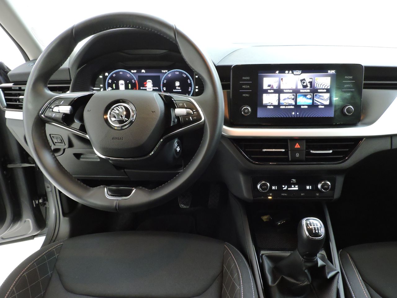 Skoda Kamiq 1.0 TSI 81 kW (110 CV) Ambition - Foto 8