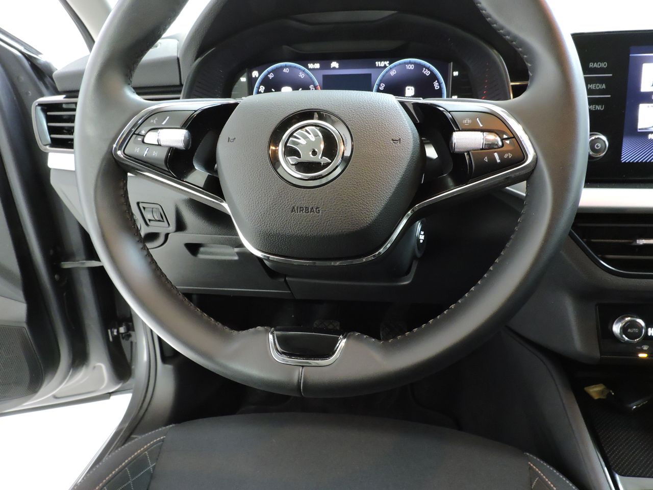 Skoda Kamiq 1.0 TSI 81 kW (110 CV) Ambition - Foto 12