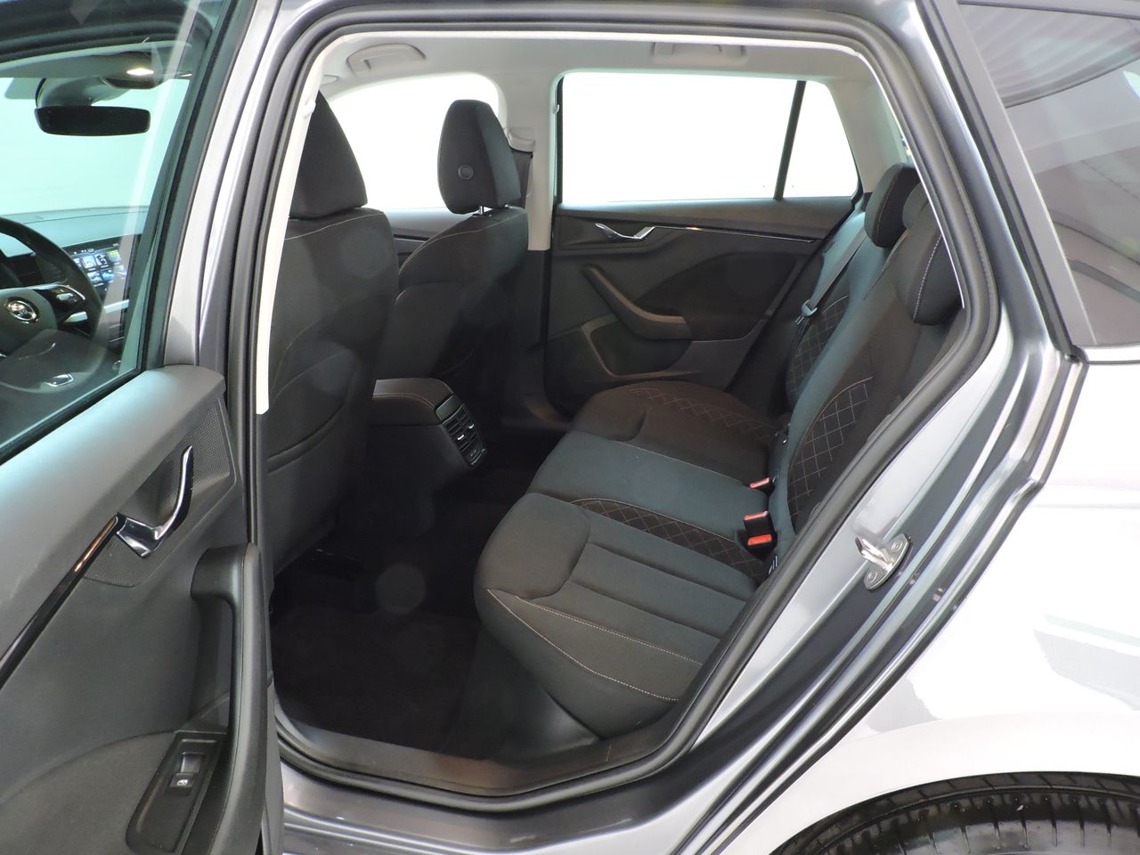 Skoda Kamiq 1.0 TSI 81 kW (110 CV) Ambition - Foto 11