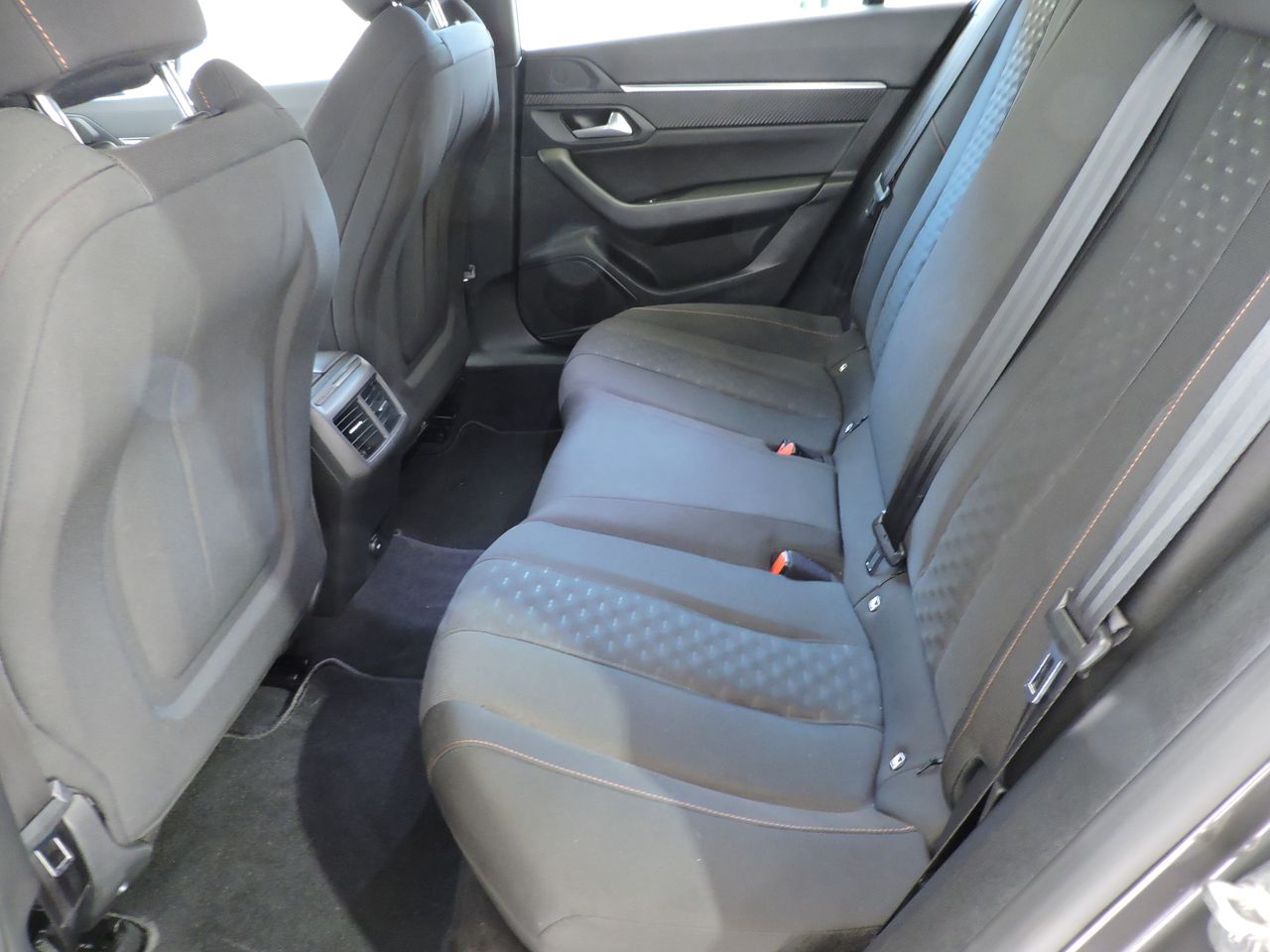 Peugeot 508 Business Line BlueHDi 130 S&S EAT8 - Foto 11