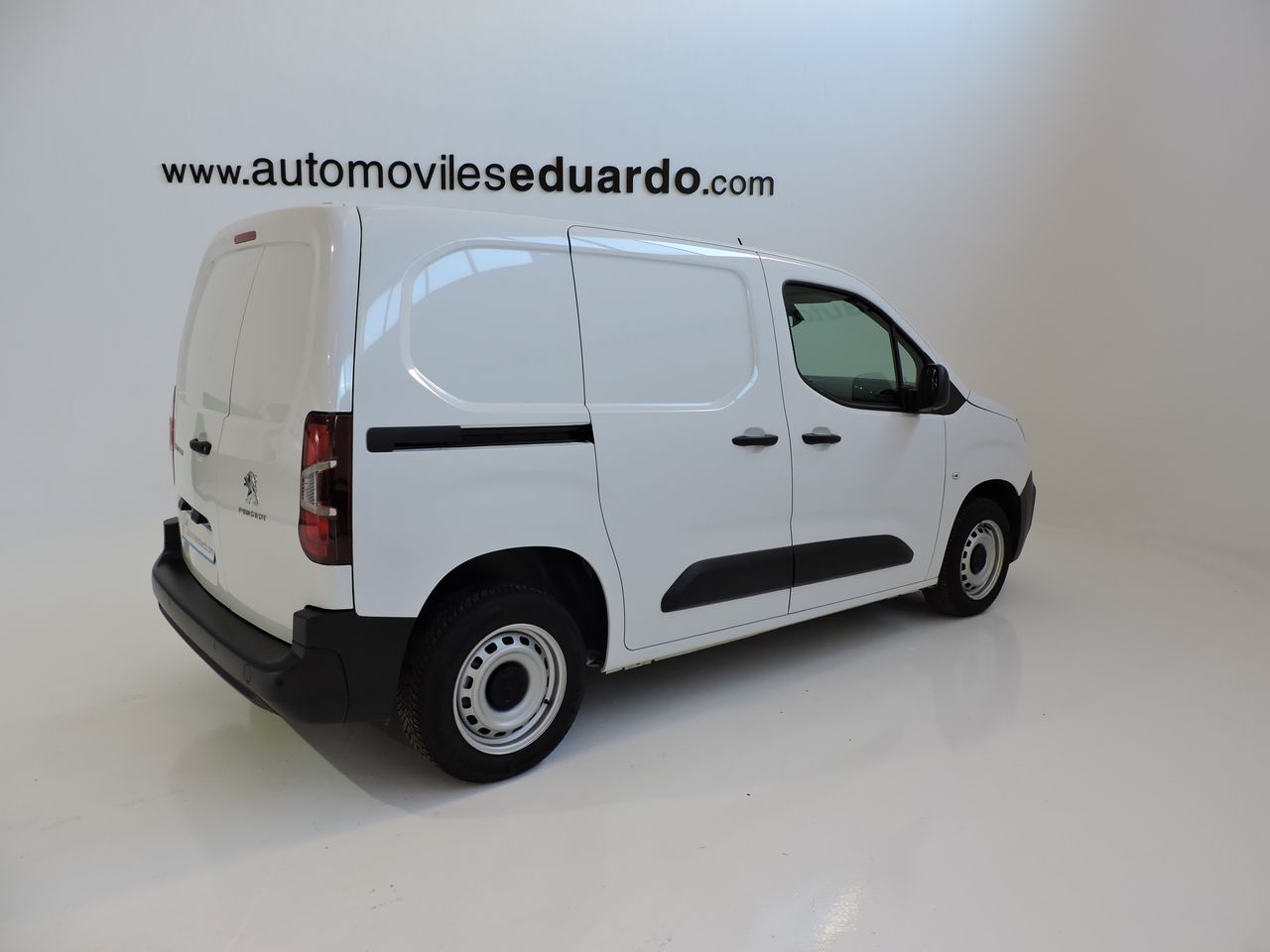 Peugeot Partner PARTNER VAN SWB DIESEL 1.5 BlueHDi 102cv L1 STD Light - Foto 5