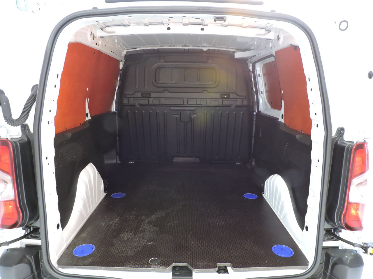 Peugeot Partner VAN SWB DIESEL 1.5 BlueHDi 102cv L1 STD Light - Foto 13