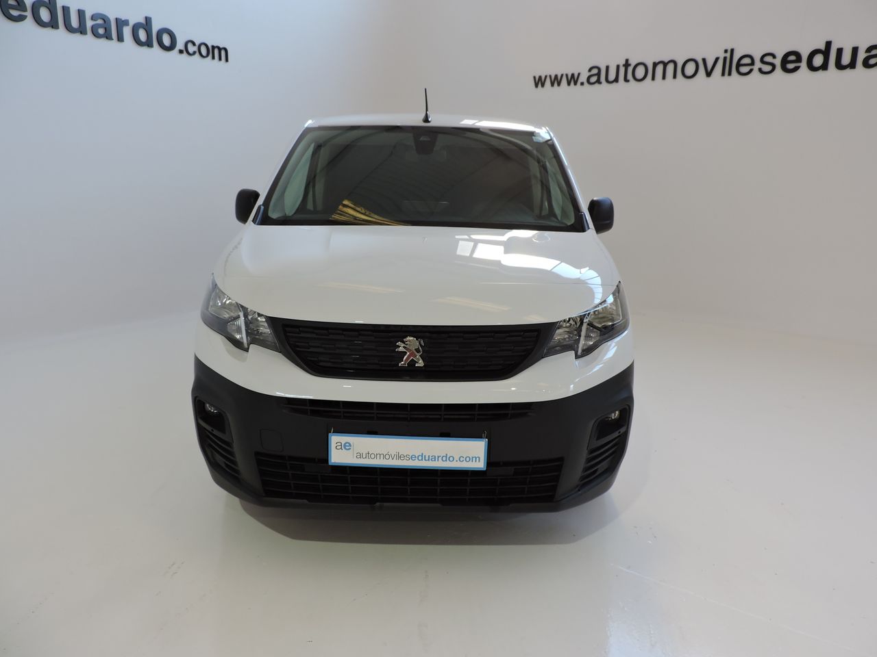 Peugeot Partner VAN SWB DIESEL 1.5 BlueHDi 102cv L1 STD Light - Foto 3