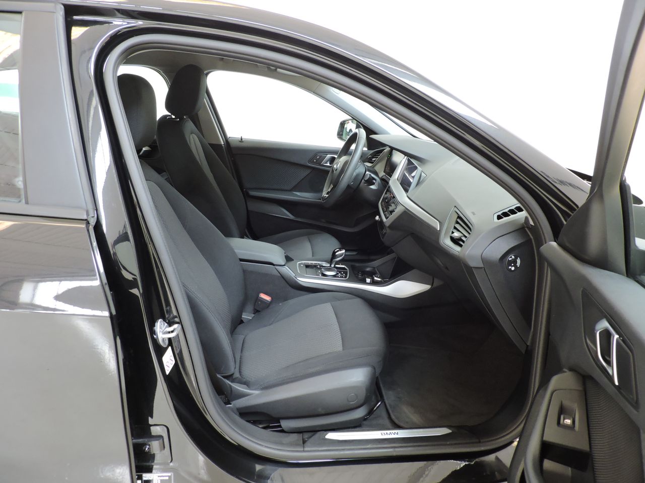 BMW Serie 1 116D ADVANTAGE - Foto 10