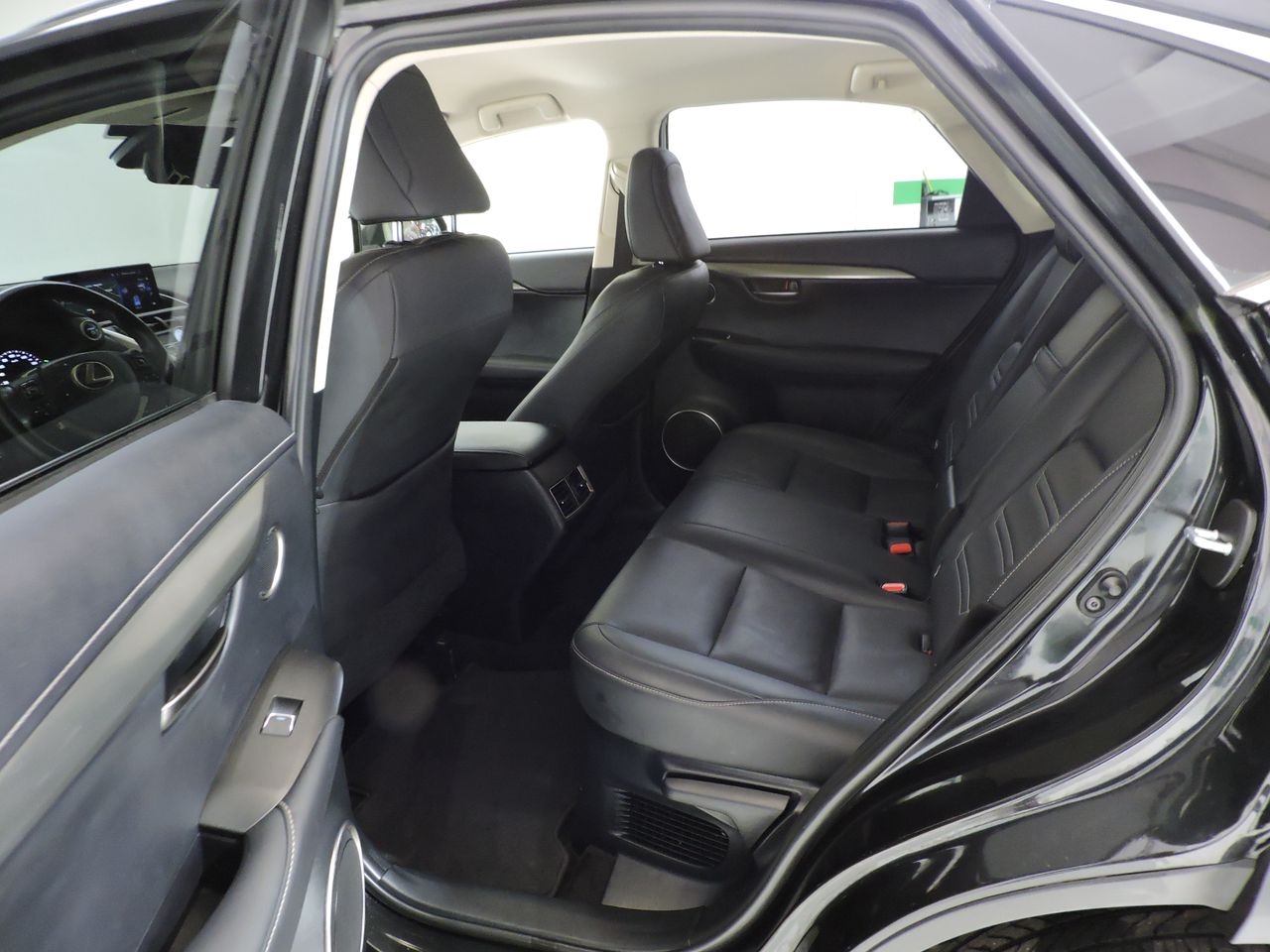 Lexus NX NX 300H Luxe 4WD AUTO - Foto 16