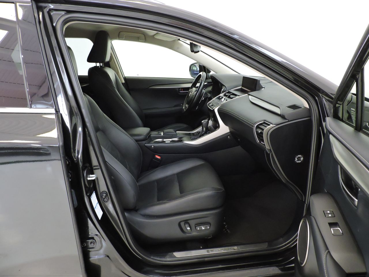 Lexus NX NX 300H Luxe 4WD AUTO - Foto 15