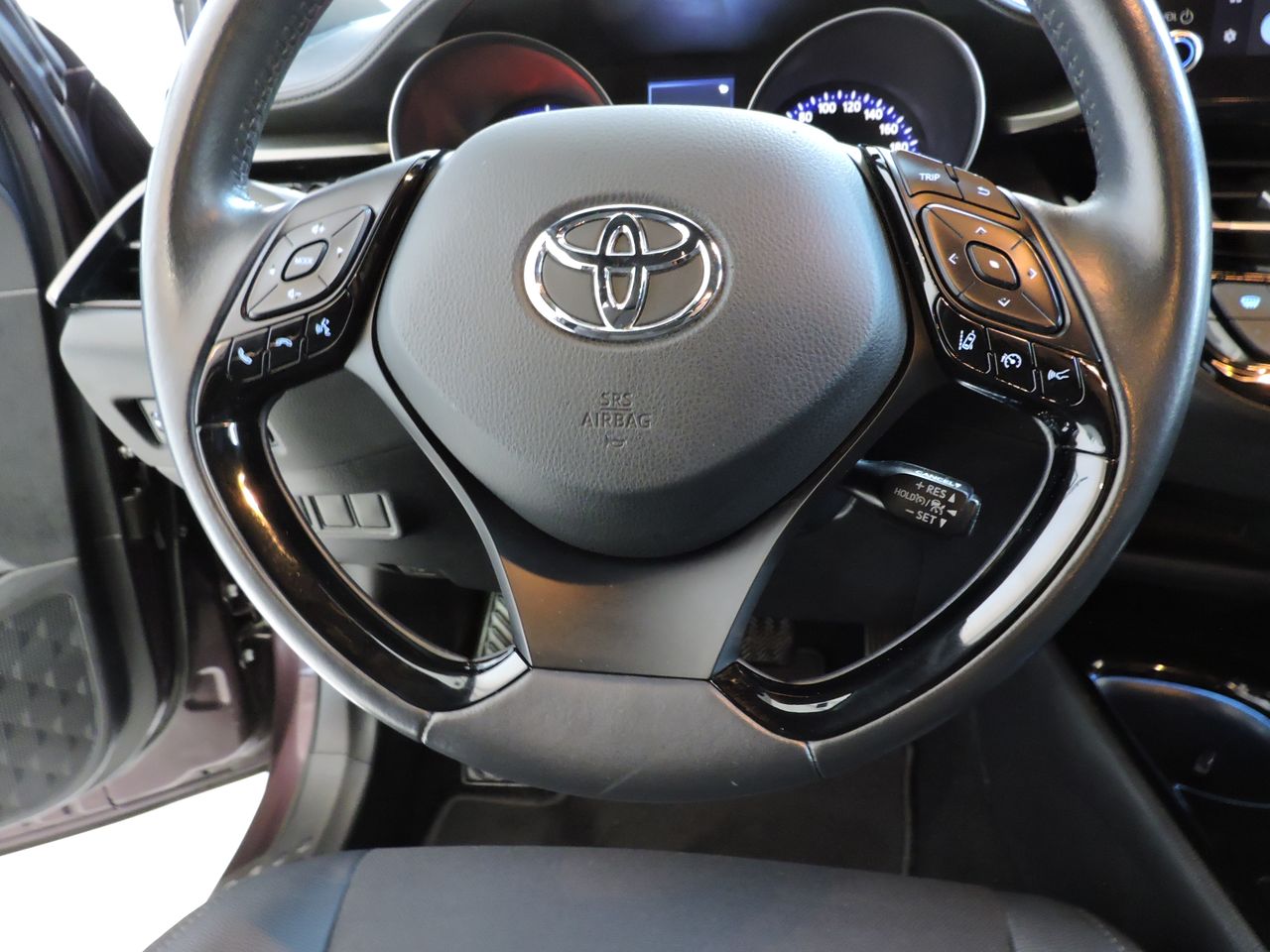 Toyota C-HR 1.8H 122 EDITION - Foto 9