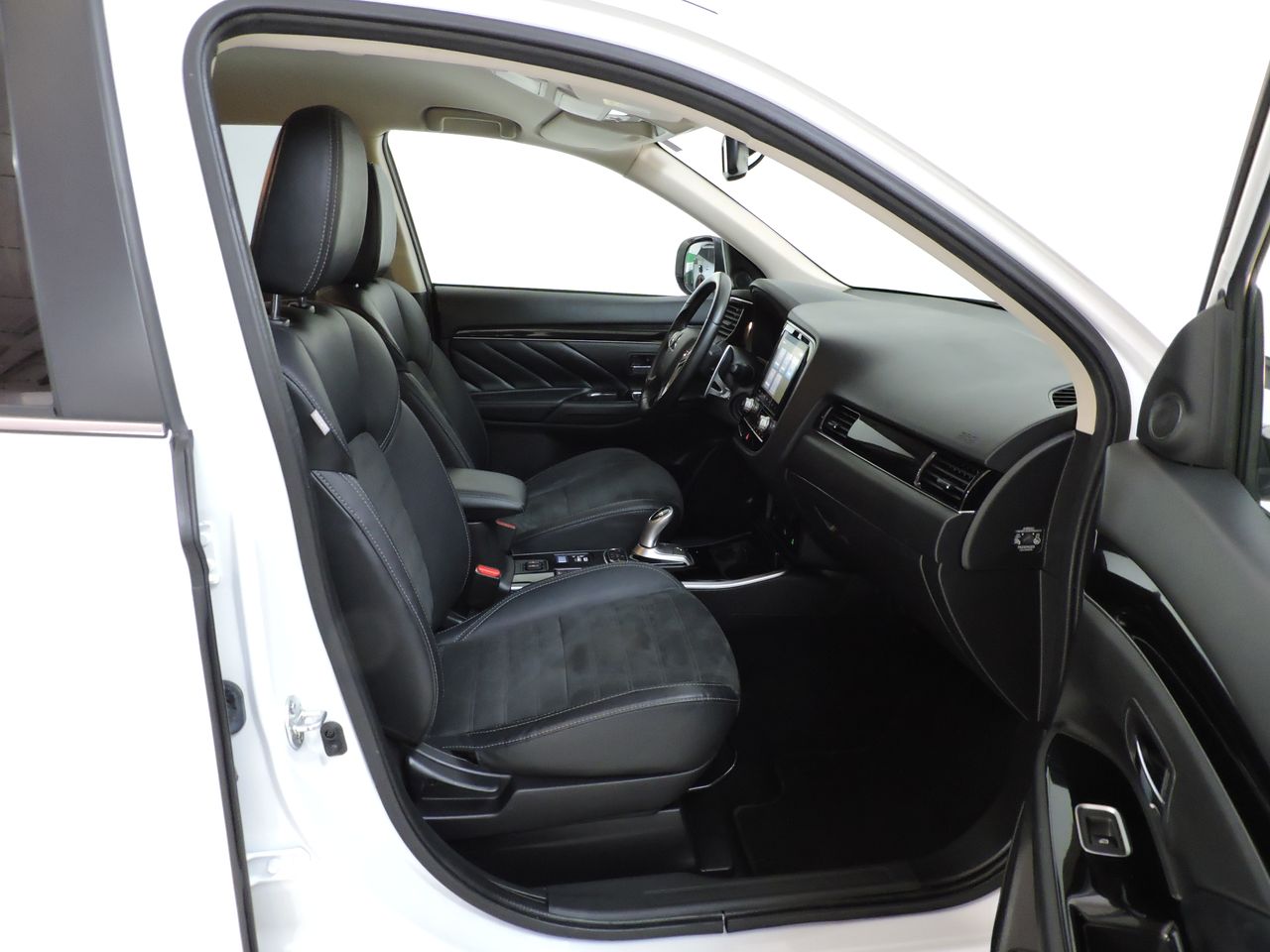 Mitsubishi Outlander 2.4 PHEV MOTION AUTO 4WD - Foto 10