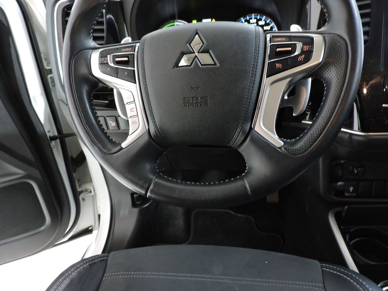 Mitsubishi Outlander 2.4 PHEV MOTION AUTO 4WD - Foto 12