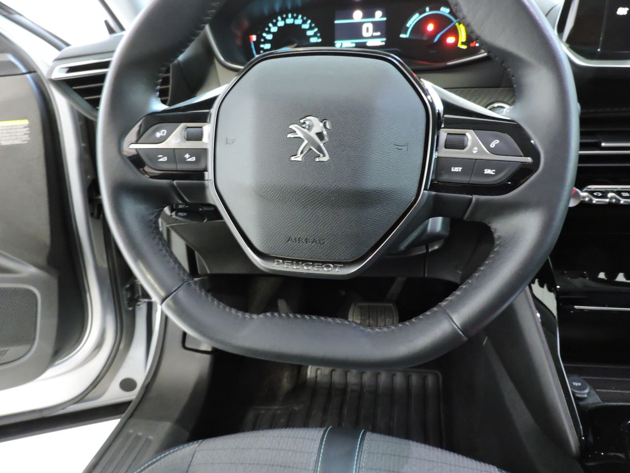 Peugeot e-2008 E-2008 Allure 136CV - Foto 12