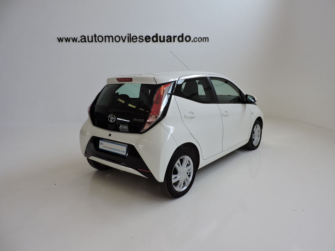 Toyota Aygo 5p 70 x-play - Foto 5