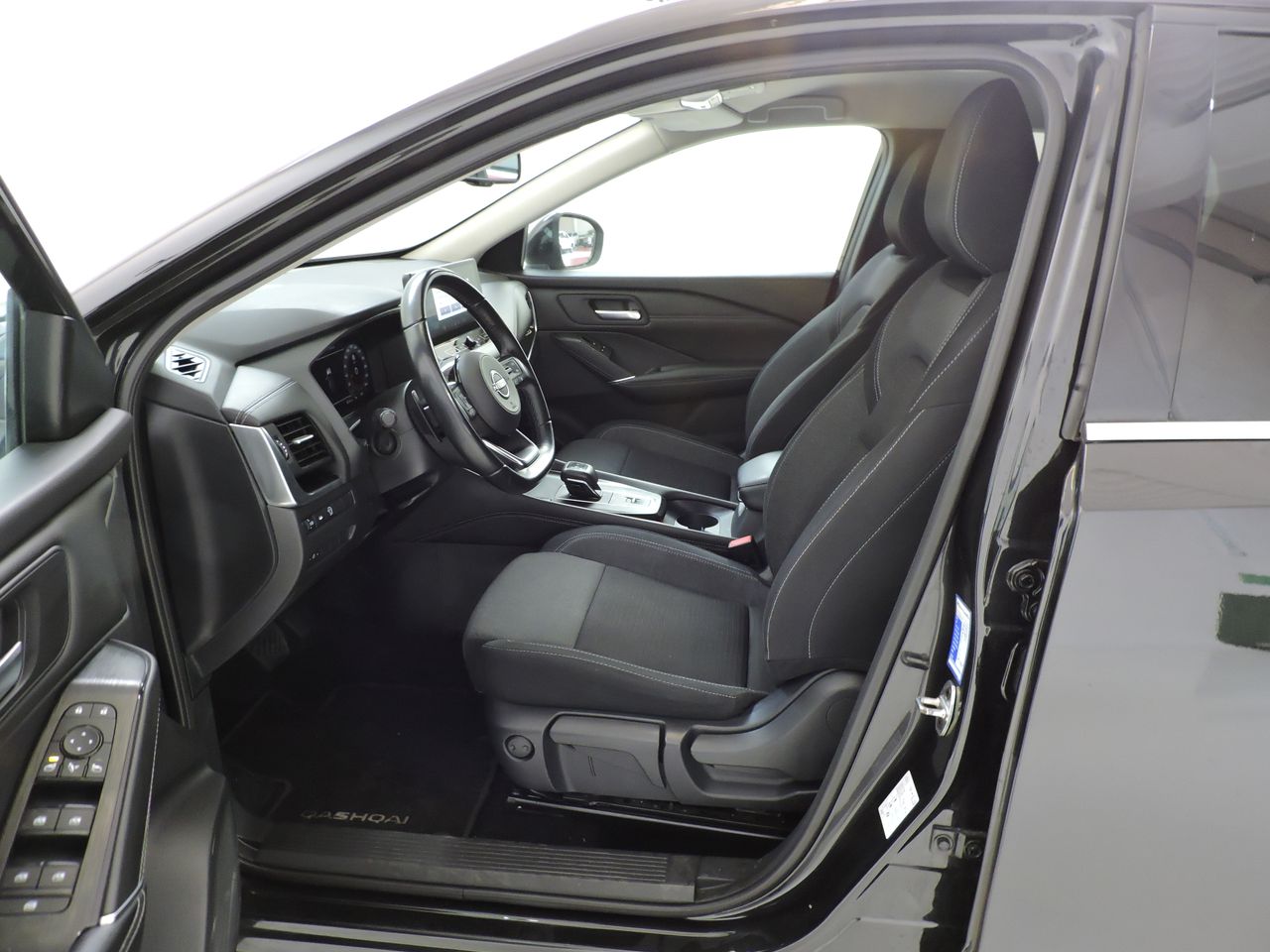 Nissan Qashqai CROSSOVER 1.3 MHEV N-CONNECTA XTRONIC - Foto 9