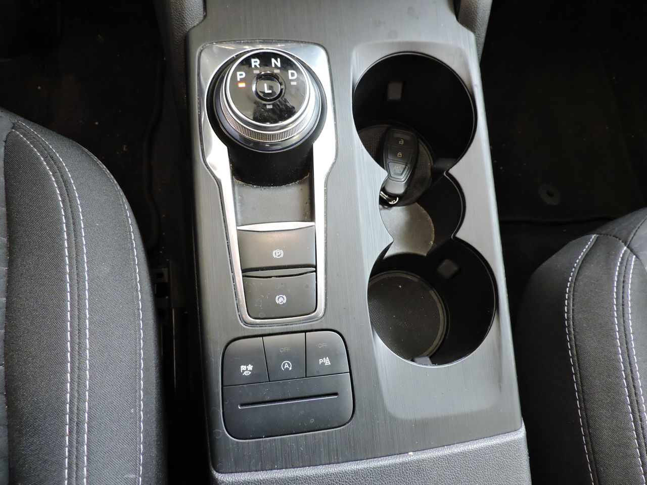 Ford Kuga 1.5 ECOBLUE 120CV 2WD CONNECT AUTO - Foto 14