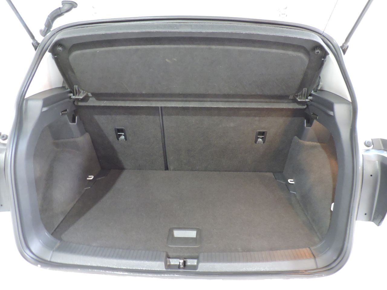 Volkswagen T-Cross Advance 1.0 TSI 81 kW (110 CV) DSG 7 vel. - Foto 16