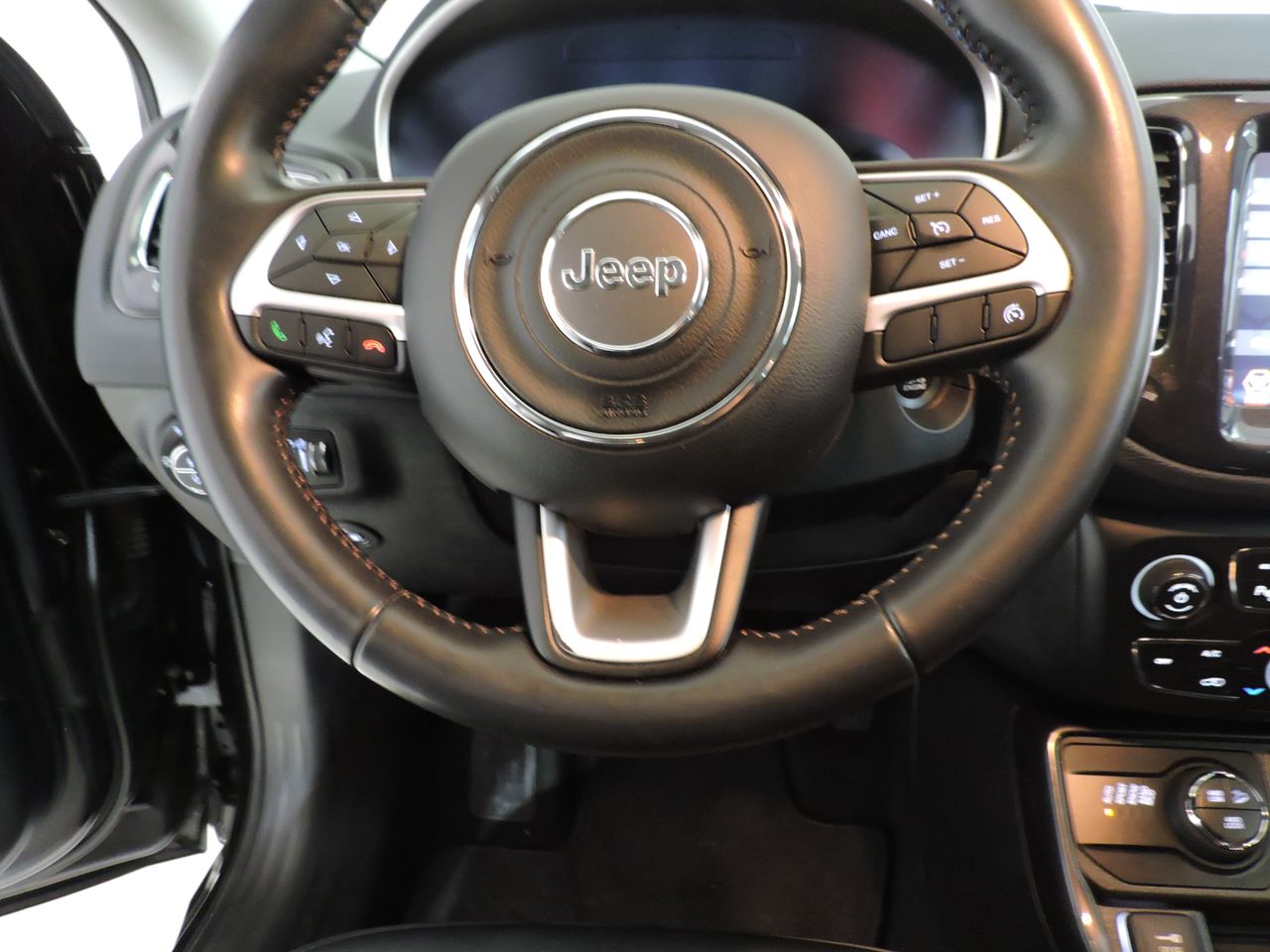 Jeep Compass 1.3 PHEV Limited 4xe Aut. - Foto 10