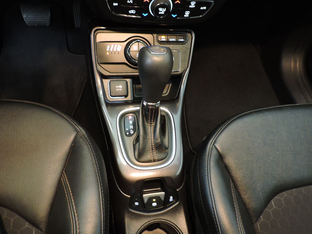 Jeep Compass 1.3 PHEV Limited 4xe Aut. - Foto 11