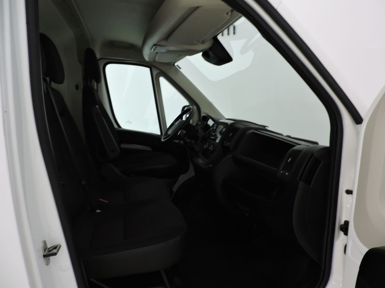 Citroën Jumper FG 30 L1H1 BlueHDi 120 S&S BVM6 Driver - Foto 11
