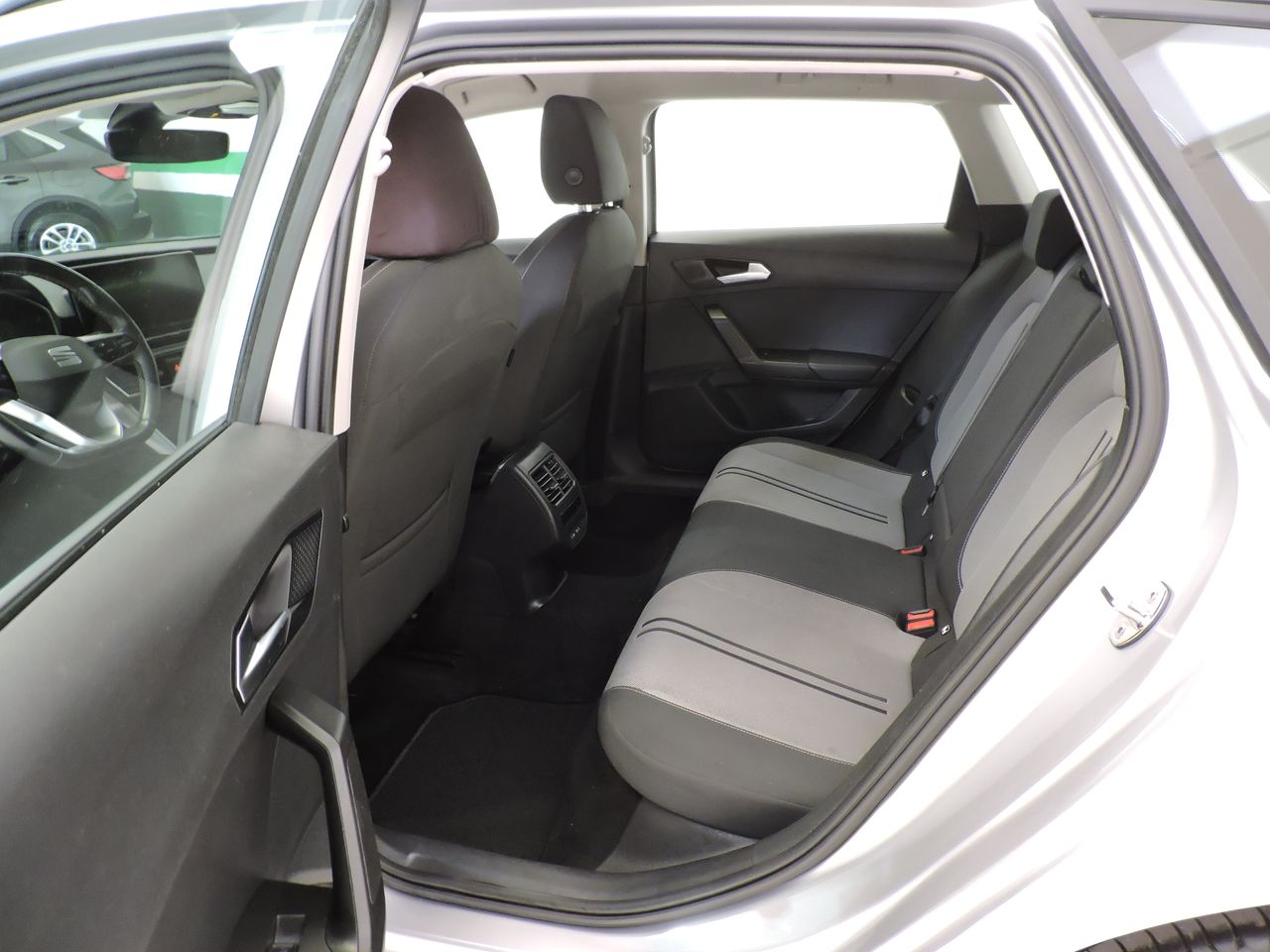 Seat Leon SPORTSTOURER  2.0 TDI 150 DSG S&S STYLE BUSINESS - Foto 11