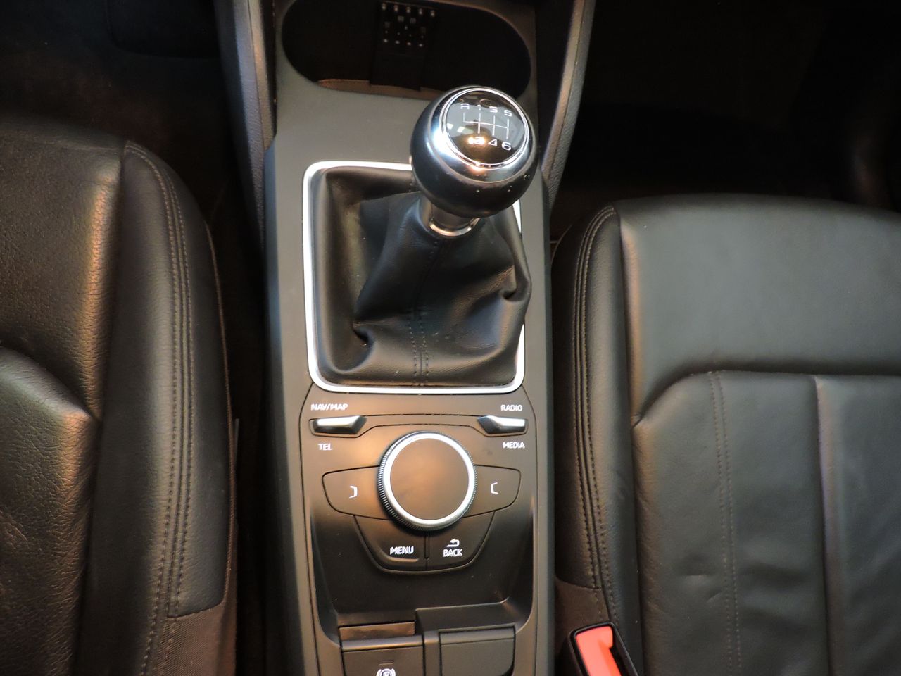 Audi Q2 30 TFSI 115cv 5p - Foto 13