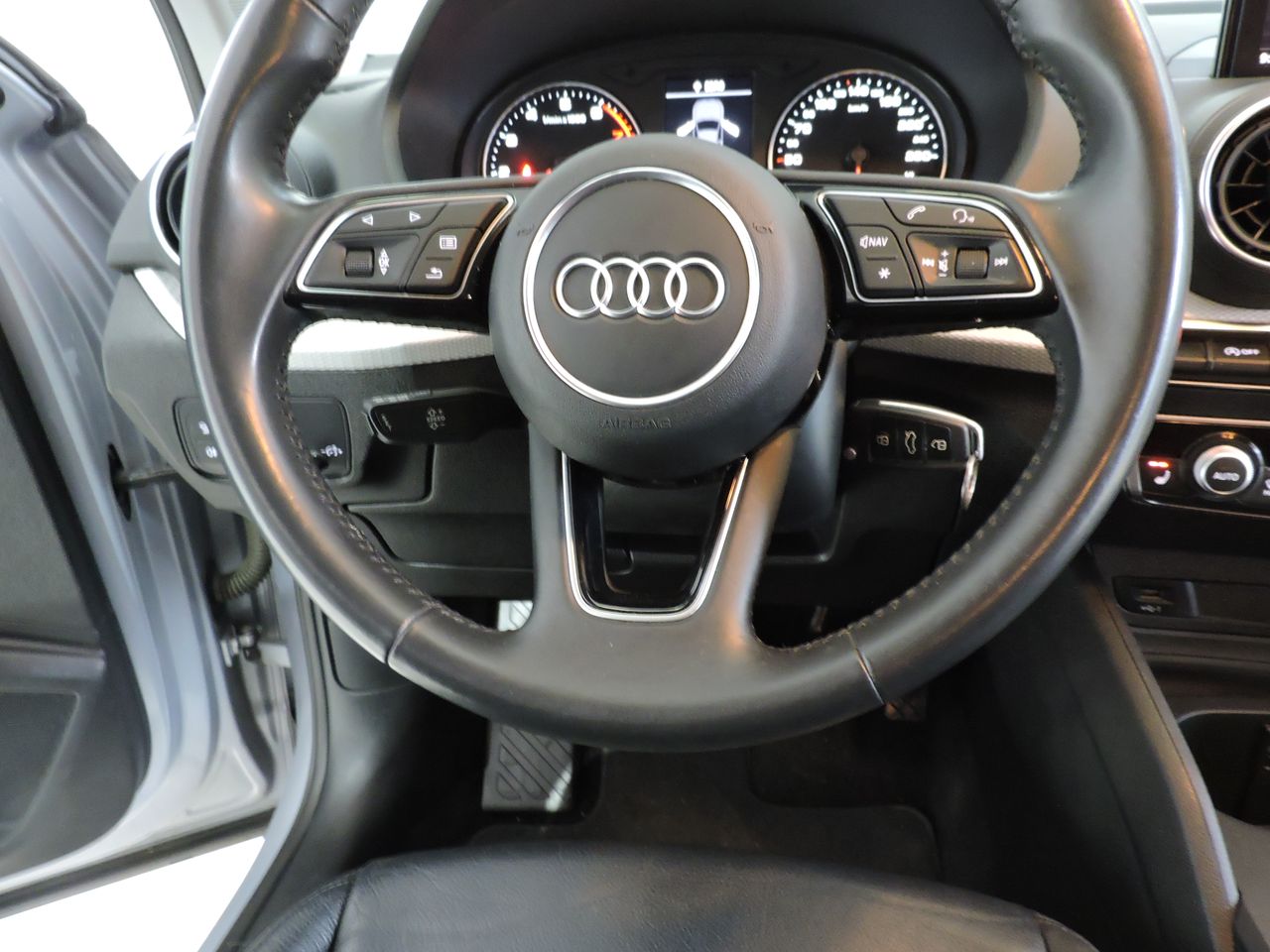 Audi Q2 30 TFSI 115cv 5p - Foto 12