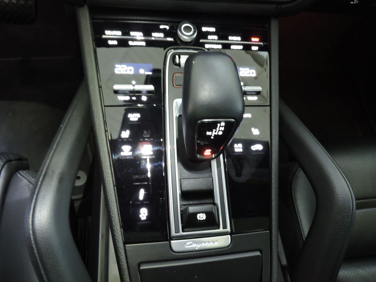 Porsche Cayenne CAYENNE COUPE  3.0 V6 PLATINUM EDITION - Foto 11