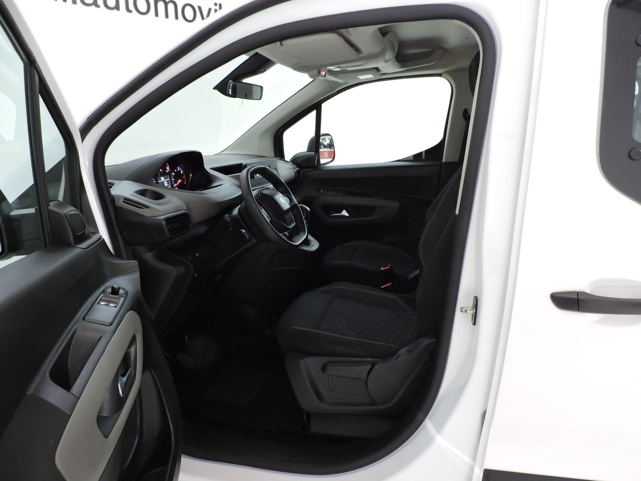 Peugeot Rifter RIFTER SWB DIESEL 1.5 BHDi 102 Std Active S&S 5p - Foto 9