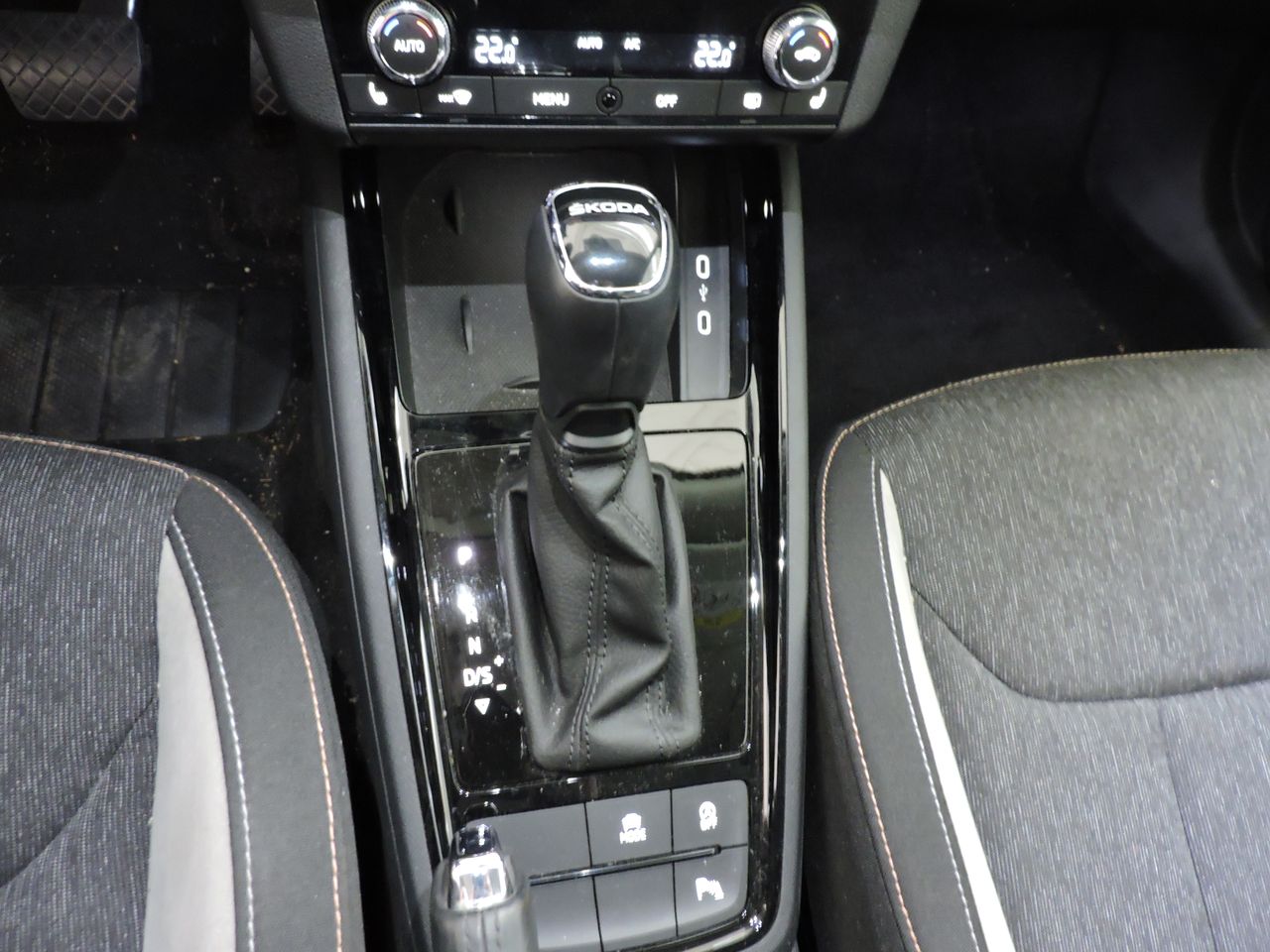 Skoda Kamiq Kamiq 1.6 TDI 85kW 115CV DSG7 Style - Foto 15