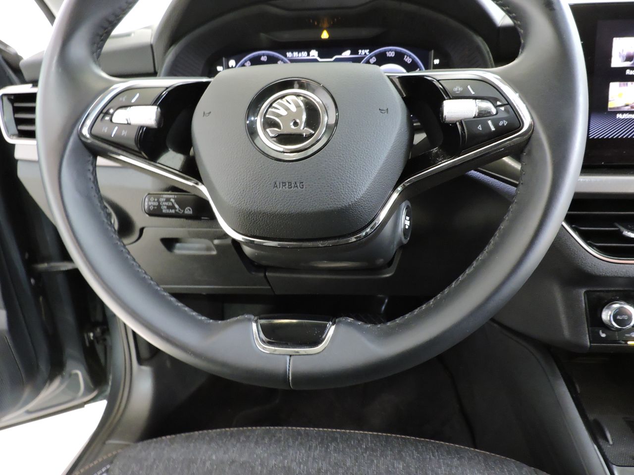 Skoda Kamiq Kamiq 1.6 TDI 85kW 115CV DSG7 Style - Foto 12