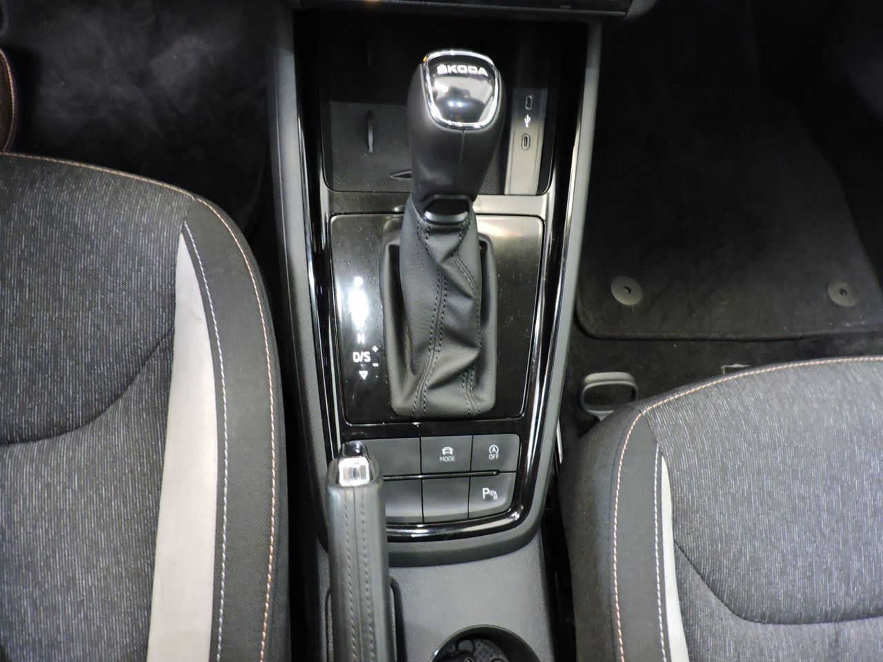 Skoda Kamiq Kamiq 1.6 TDI 85kW 115CV DSG7 Style - Foto 13