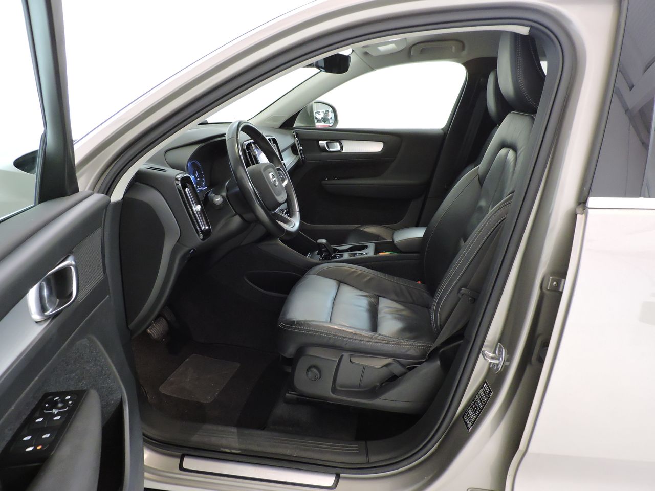 Volvo XC40 T4 RECHARGE GEARTRONIC INSCRIPTION EXPRESSION 5P - Foto 14