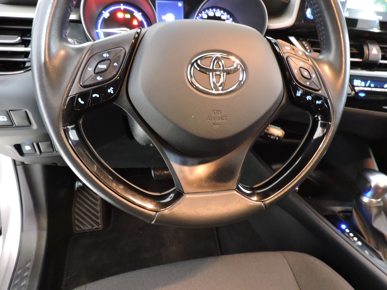 Toyota C-HR 1.8H (122CV) E-CVT BUSINESS - Foto 9