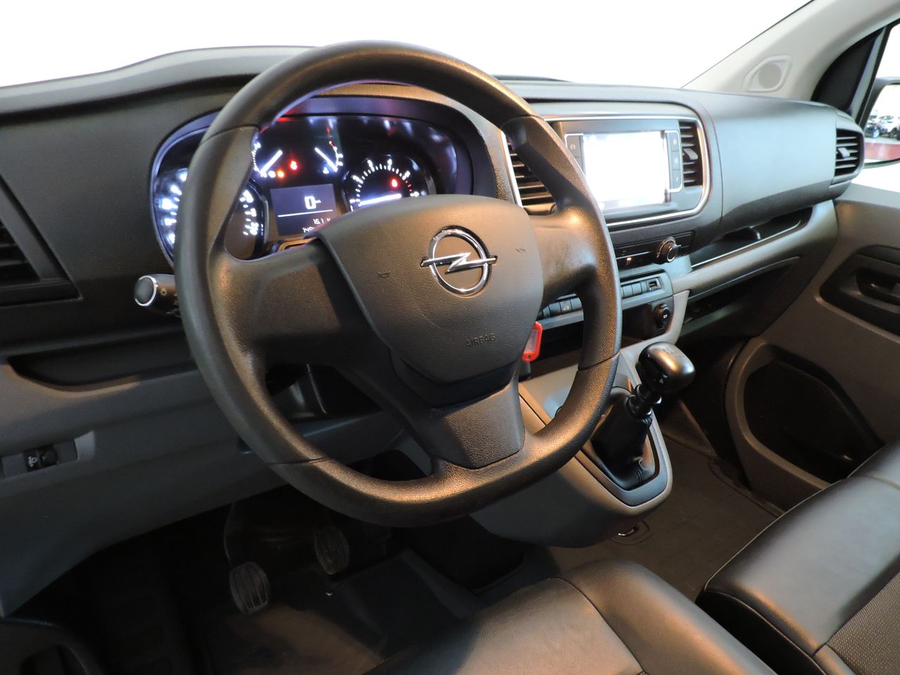 Opel Vivaro VIVARO 2600 FG 1.5 TD 120 L2H1 BInj. Edition - Foto 8