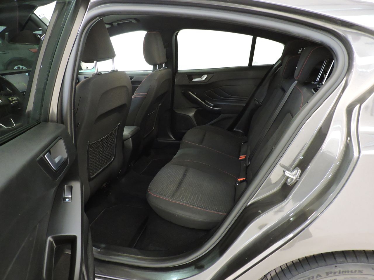 Ford Focus 1.0 ECOBOOST MHEV 125CV ST LINE - Foto 12